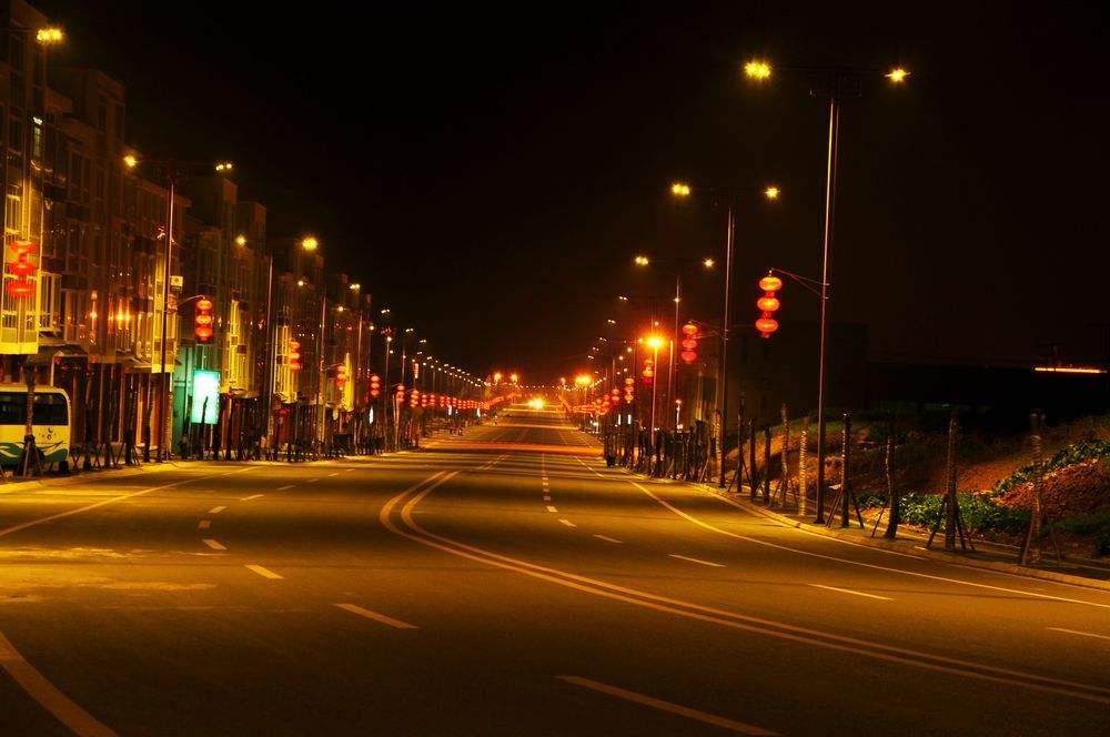 J9集团国际电气金丽街路照明系统箱变项目